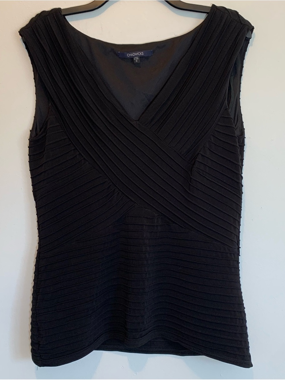Chadwick’s Crinkle Pleat Black Sleeveless Top Size 14